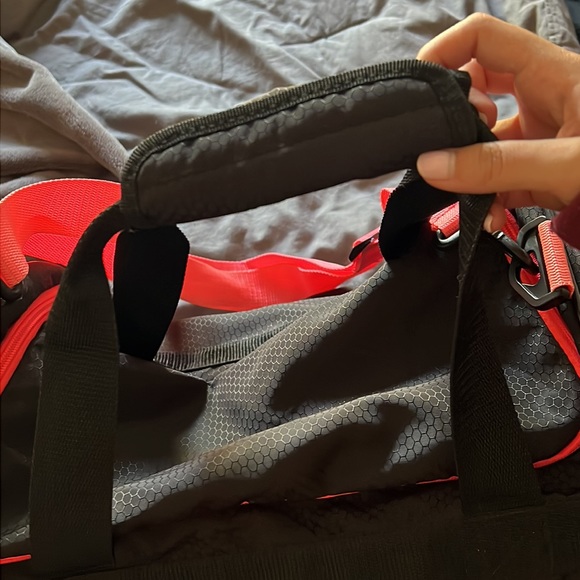 Adidas duffel bag - Picture 5 of 12